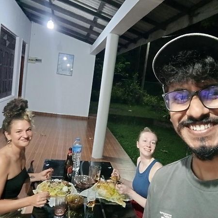 波隆纳鲁沃 Deer Garden Guest酒店 外观 照片
